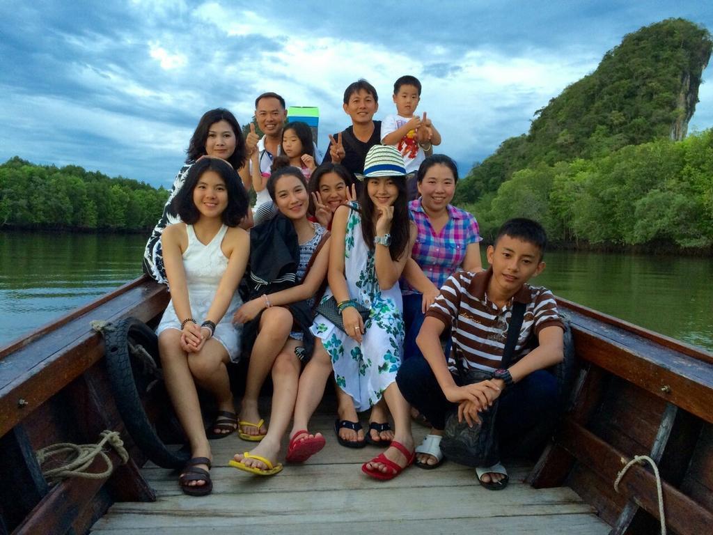 เจ ฮอลิเดย์ อินน์  Krabi ภายนอก รูปภาพ